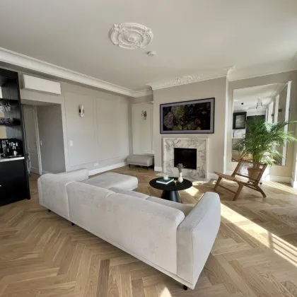 Traumhafte 4,5-Zimmer Altbauwohnung mit rund 11,14 m² großem Balkon vollmöbliert | Cottageviertel - Bild 3