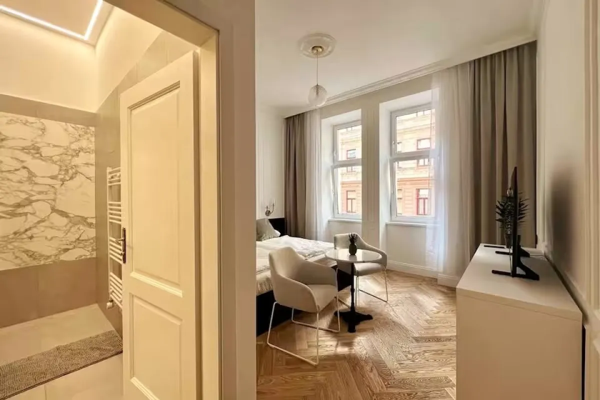 Pärchen-/Singlehit - Funktionale 2-Zimmer Altbauwohnung generalsaniert und vollmöbliert | Cottageviertel - Bild 1