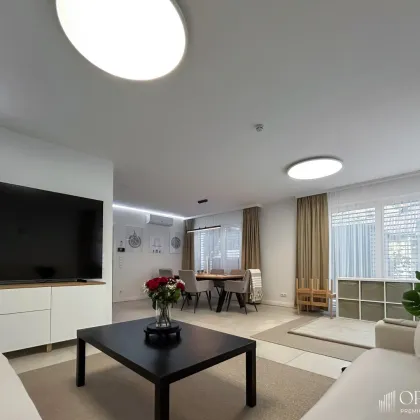 Moderne Doppelhaushälfte mit Terrasse, Pool , Garten & hochwertiger Ausstattung - Exklusives Wohnen in Gerasdorf ! - Bild 3