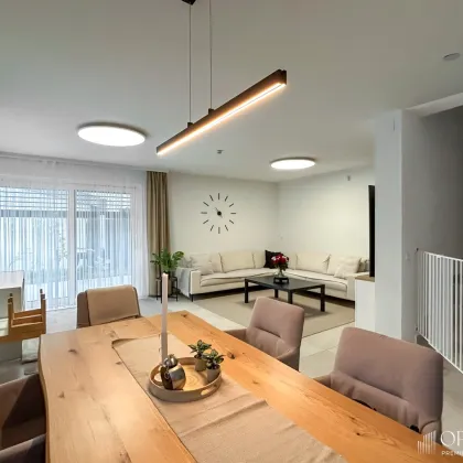Moderne Doppelhaushälfte mit Terrasse, Pool , Garten & hochwertiger Ausstattung - Exklusives Wohnen in Gerasdorf ! - Bild 2