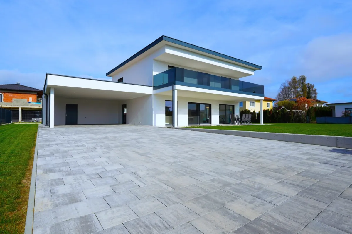 Luxusleben auf weitläufigen Flächen - Bild 1