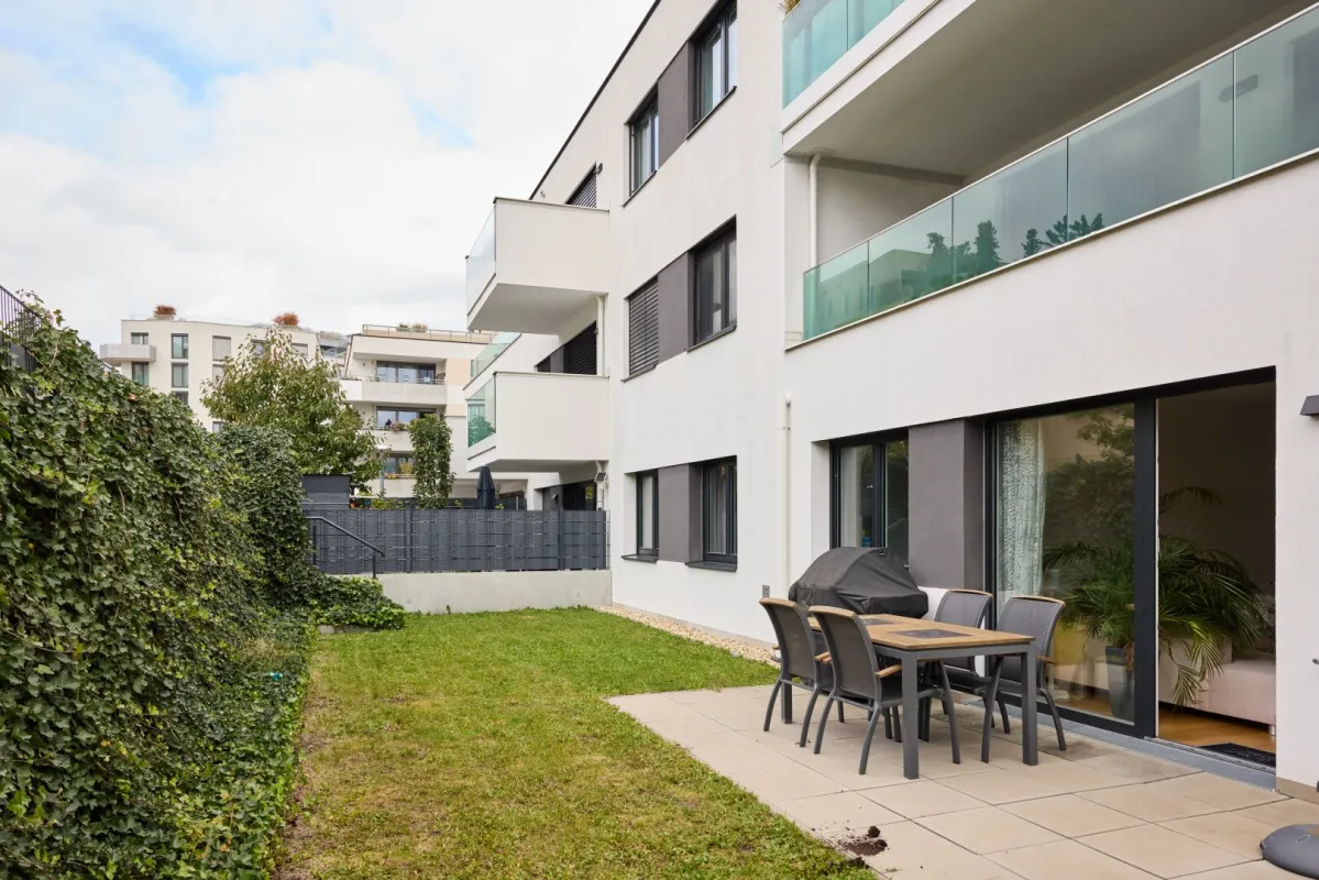 Sonnige 4 Zi Gartenwohnung in Ruhelage (S-Bahn Liesing Nähe) mit Garage - Bild 1