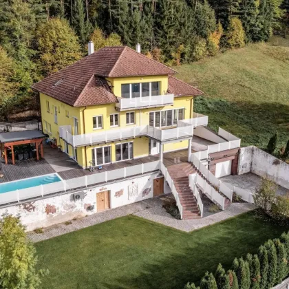 Exklusives Familienanwesen in absoluter Ruhelage - 473 m2 Wohnkomfort mit Pool, Wintergarten & großem Gartenparadies - Bild 3