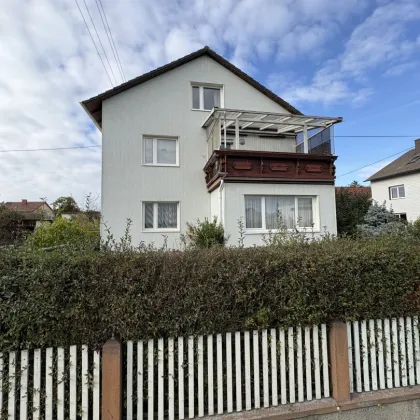 Vielfältiges Wohn- und Nutzungspotenzial in Traun – Ein- oder Mehrfamilienhaus mit Geschäftslokal und Garten - Bild 2