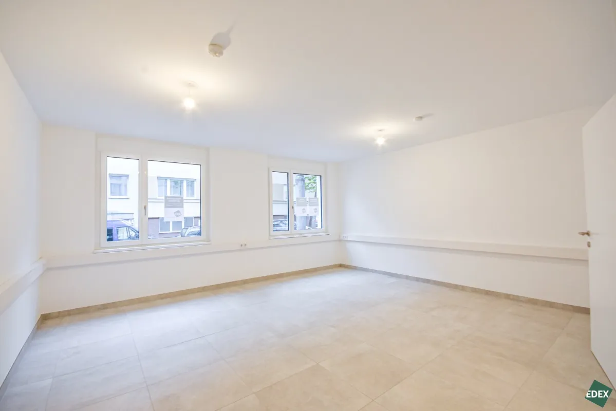 Erstbezug: Modernes 3-Zimmer-Büro mit Kühlung im 18. Bezirk - Bild 1