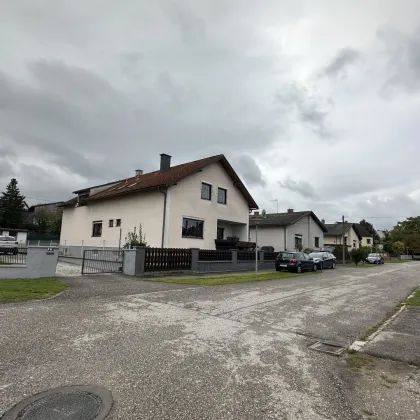 großes Wohnhaus mit 2 getrennten Wohneinheiten, Vollkeller und „Garage“ zu verkaufen - Bild 3