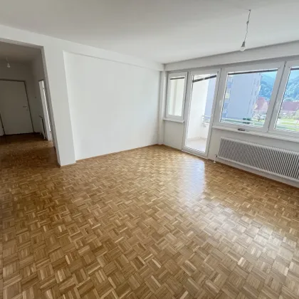 Sanierte Großraumwohnung auf 127m²!  5-Zimmerwohnung mit Loggia! - Bild 3