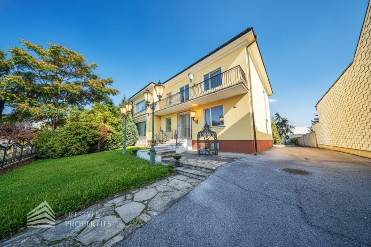Exklusives Einfamilienhaus in Toplage - Bild 1