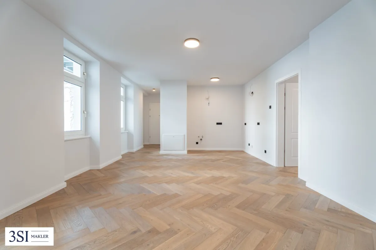 Stilvoll wohnen mit Grünblick – sanierter 2-Zimmer-Altbau mit Balkon in ruhiger Lage - Bild 1
