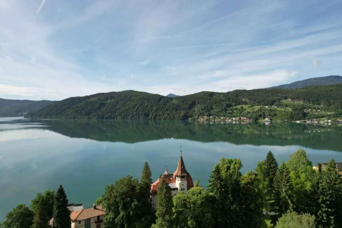 Diskreter Hotelverkauf in Millstatt – 4-Sterne-Hotel in Toplage am Millstätter See - Bild 1