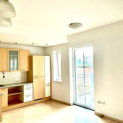 3-Zimmer-Wohnung mit großem Balkon zur Vermietung ! - Bild 2