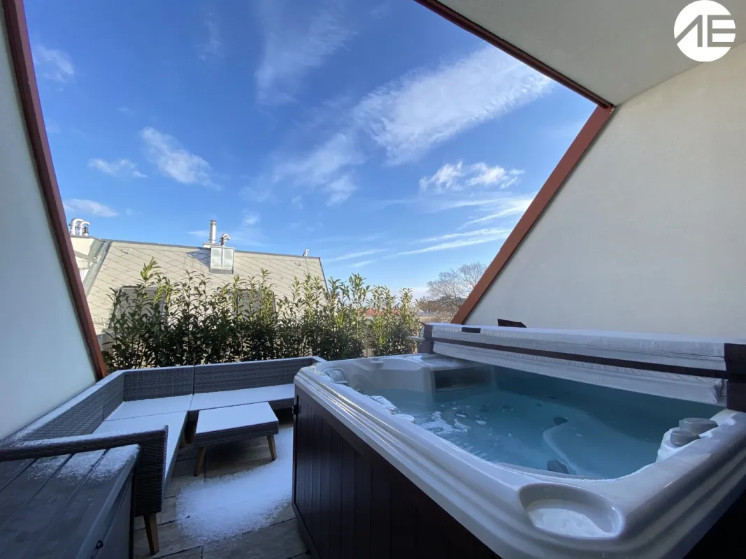 Exklusive Dachgeschosswohnung mit Whirlpool, 22 m² Terrasse und Garagenstellplatz – Topausstattung & Fernblick - Bild 1