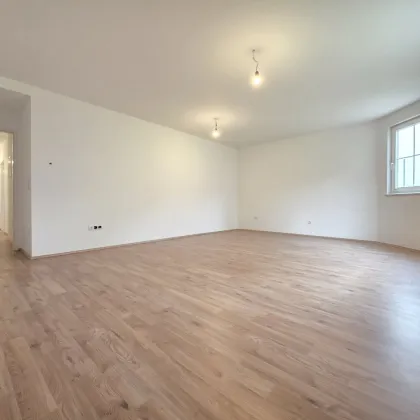 Kernsaniertes Büro mit Stil und Substanz – perfekt für den professionellen Neustart! - Bild 2