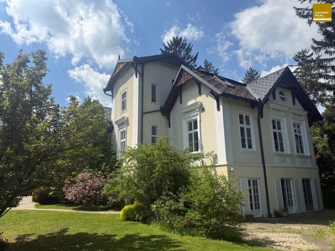 Generalsanierte Jahrhundertwende Villa auf parkähnlichem Garten - Bild 1