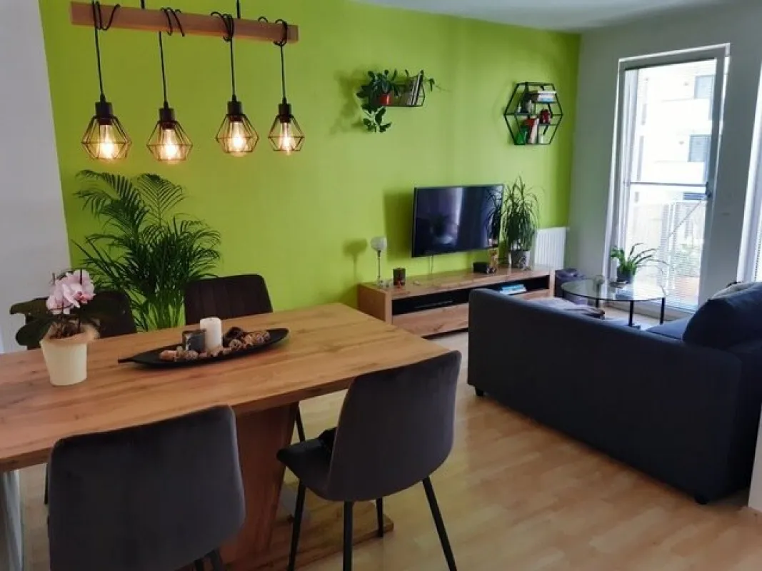 Moderne Terrassenwohnung in 1220 Wien – 2 Zimmer, 2 Balkone, Garage - Bild 1