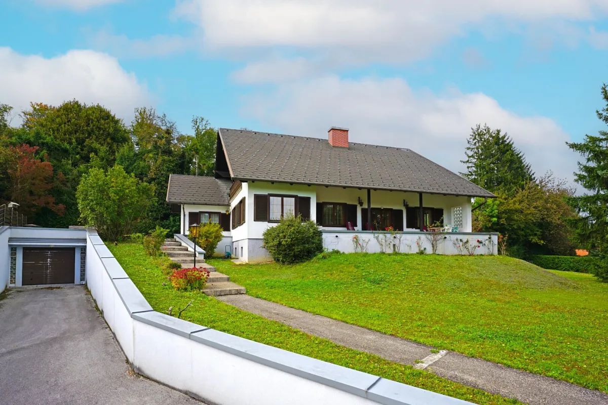 Premiumlage im Wienerwald! Idyllisch gelegenes Landhaus mit Wellnessbereich und Panoramablick - Bild 1