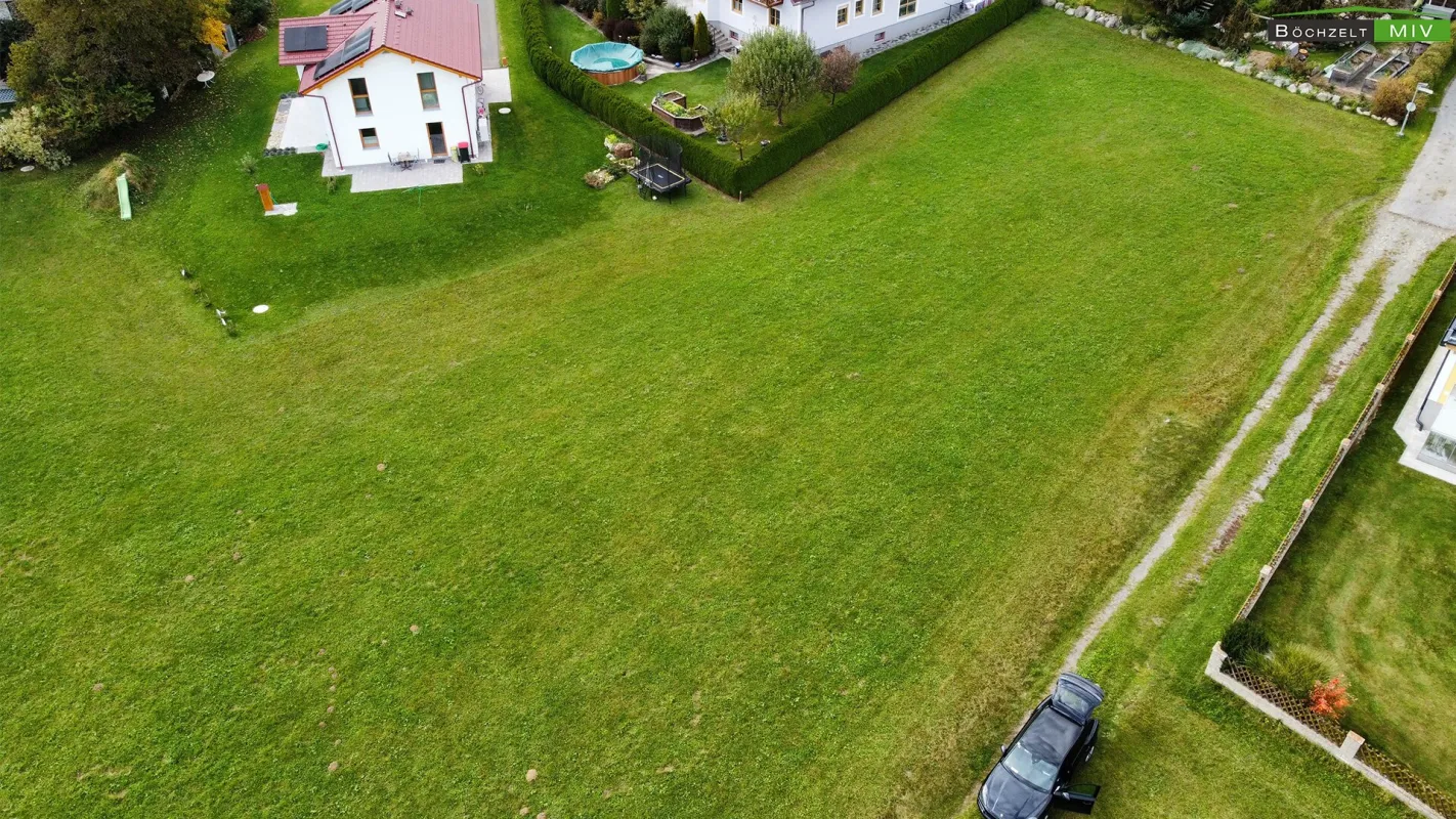 Sonniges Baugrundstück mit privater Zufahrt in +++ Seckau +++ - Bild 1