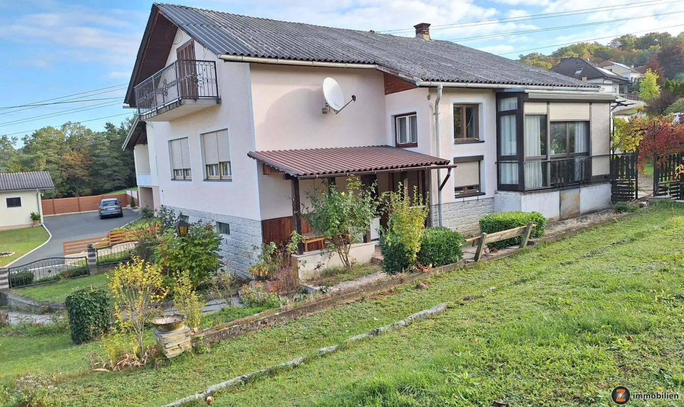 Gepflegtes Wohnhaus in ruhiger Hanglage - Bild 1