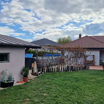 Ihr Traum-Bungalow , Haas Massivbau in Grafensulz: gepflegt, modern und mit Erdwärme! Nur 399.000 €! - Bild 3