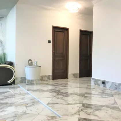 Sehr schöne, elegante Wohnung - Toplage in Baden! - Bild 2