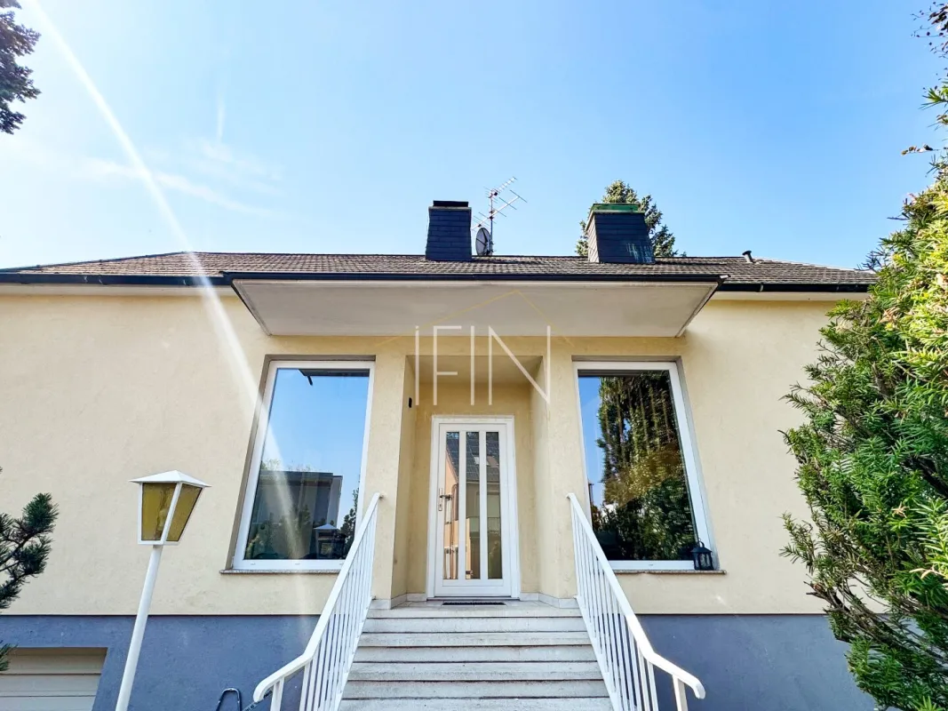 Charmantes Einfamilienhaus mit Garten, Pool & Terrasse - Bild 1