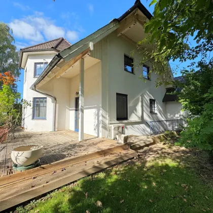 NEU! Traumhaftes Einfamilienhaus mit Gartenparadies & Bachlauf! Wohnen in Neunkirchens Bestlage! - Bild 3