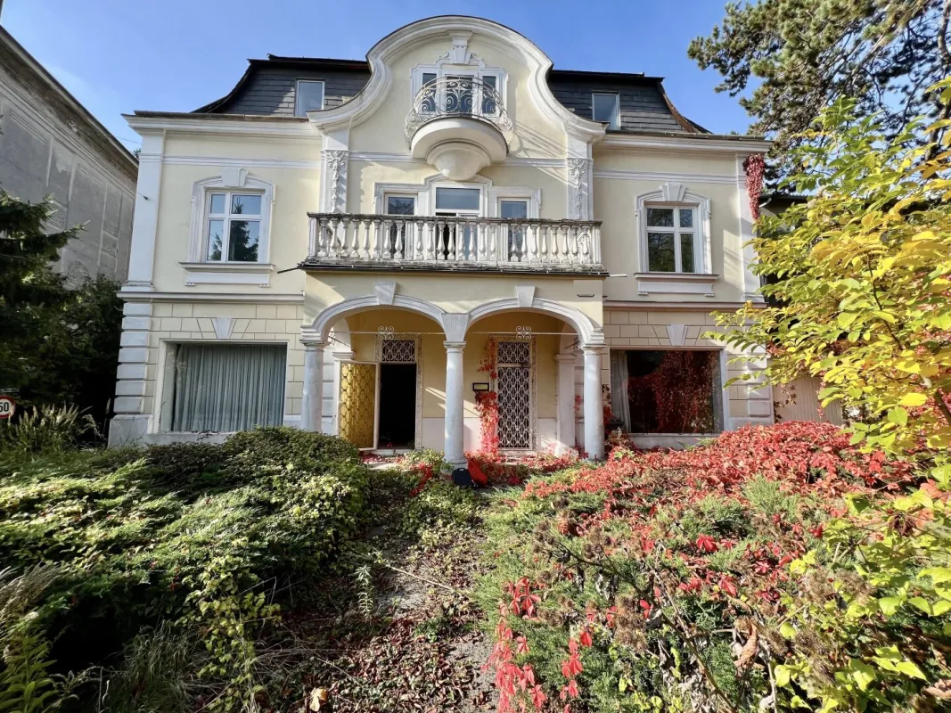 Historische Jugendstil-Villa mit Ausbaupotenzial in Grinzinger Bestlage - Bild 1