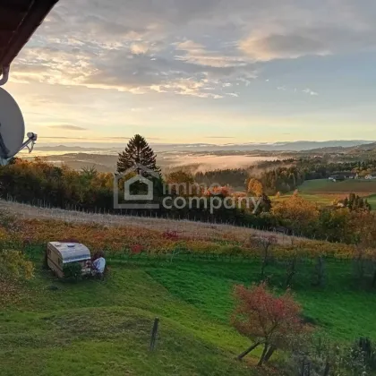 Zwischen Himmel und Hügeln - Panoramablick bis nach Slowenien - Bild 2