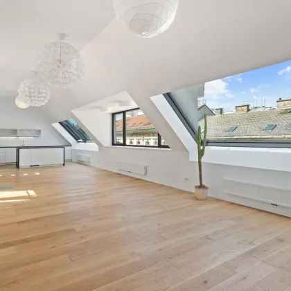Luxuriöse 3-Zimmer-Dachgeschosswohnung mit exklusivem Flair nähe Kutschkermarkt - Bild 2