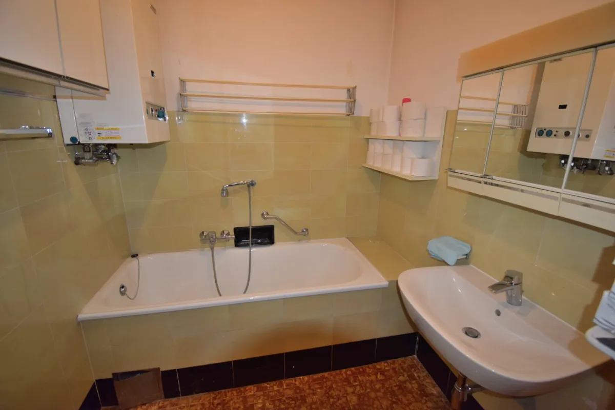 Ruhelage, 3/4 Zimmer, Haus saniert - Bild 1