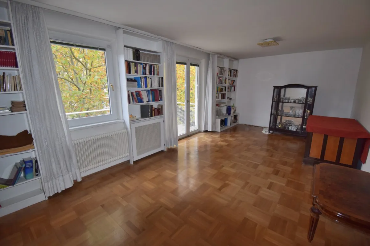 Balkonwohnung, sehr ruhig, Aufzug - Bild 1