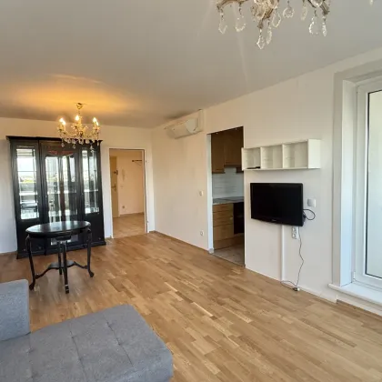 Teilmöblierte 3 Zimmer mit Klima und verglaster Loggia ***** spektakulärer Weitblick + optionaler Garagenstellplatz ***** - Bild 2