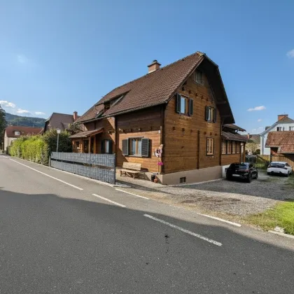 Großzügiges Wohnhaus mit 7 Zimmern und Pool in Sankt Barbara - Bild 2