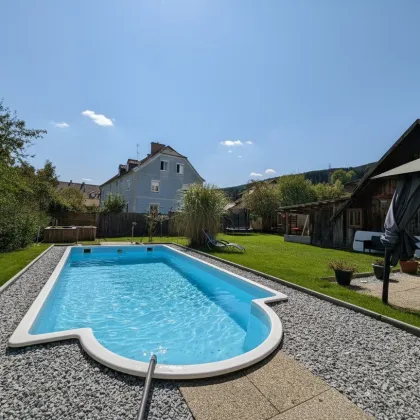 Großzügiges Wohnhaus mit 7 Zimmern und Pool in Sankt Barbara - Bild 3