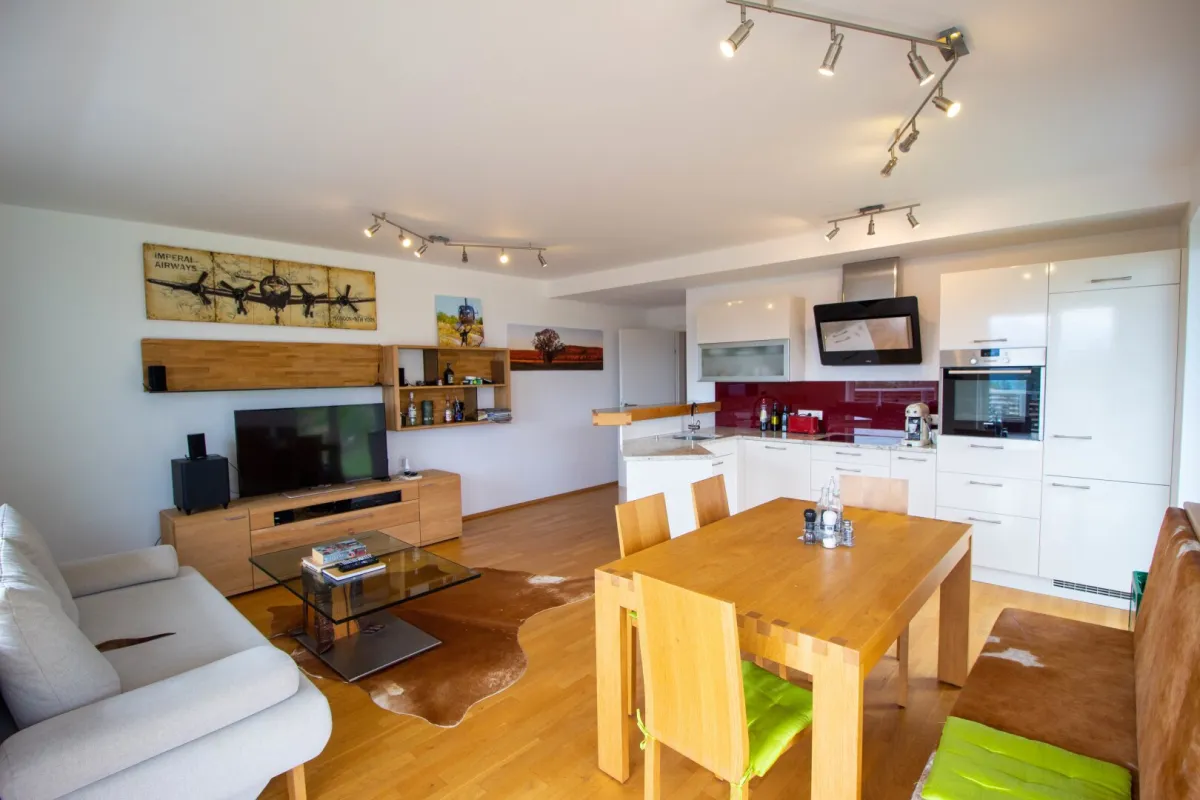 LEBENSQUALITÄT MIT AUSSICHT - MODERNE 4-ZIMMER-WOHNUNG IN OBERMILLSTATT! - Bild 1