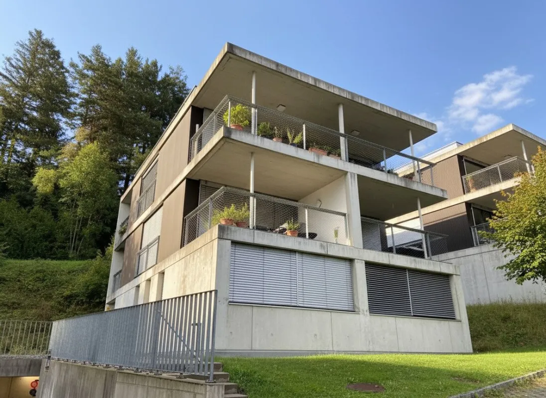 *Highlight* 3-Zimmer-Terrassenwohnung mit 2 TG-Plätzen in Göfis zu vermieten! - Bild 1
