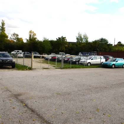 Logistikfläche***2 Hallen***30 Stellplätze***Ausbaupotential*** - Bild 3