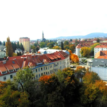 Wunderbare Aussicht! Sehr schön sanierte 4 Zimmer-Küche Wohnung Nähe LKH! - Bild 2
