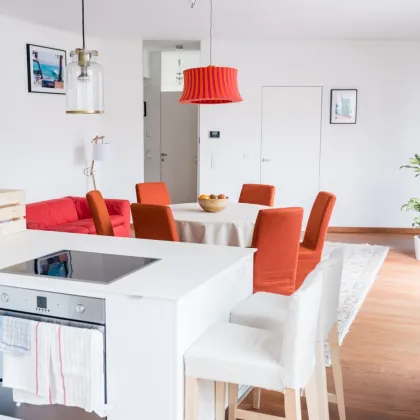 Komplett möblierte Dachgeschosswohnung mit Terrasse - Bild 2