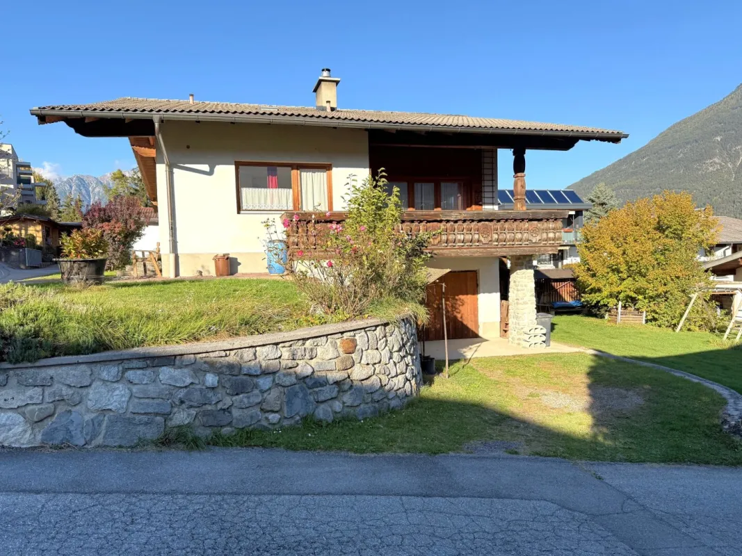 Sanierungsbedürftiges Einfamilienhaus in idyllischer Lage am Sonnberg in Imst - Bild 1