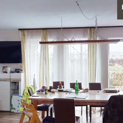 TRAUMHAFTES EINFAMILIENHAUS MIT MIT WOHNKÜCHE, 4 SCHLAFZIMMERN UND GROSSEM GARTEN - Bild 3