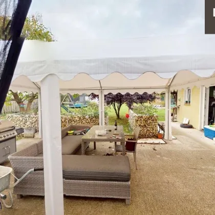 TRAUMHAFTES EINFAMILIENHAUS MIT MIT WOHNKÜCHE, 4 SCHLAFZIMMERN UND GROSSEM GARTEN - Bild 2