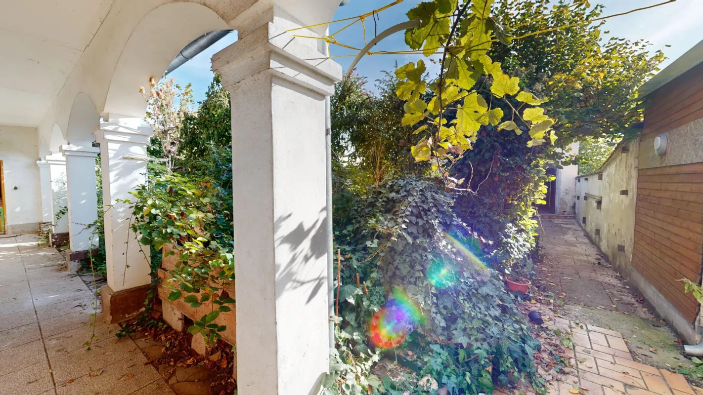 Wohnen mit Potenzial: Haus mit Arkaden & Doppelgarage in Münichsthal - Bild 1