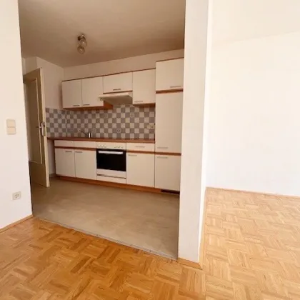 SINGLEWOHNUNG MIT BALKON UND TG - Bild 2