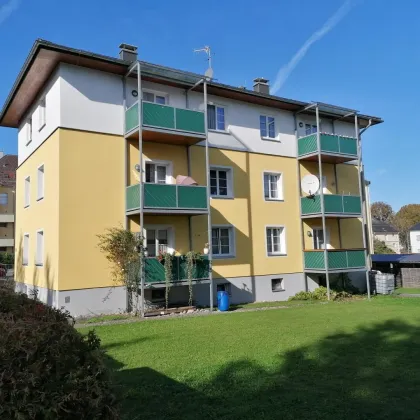 Gebrauchte, bestens aufgeteilte 3-Zimmer-Wohnung mit Balkon und Carport in Ried im Innkreis - Eigennutzung oder Kapitalanlage - Bild 2
