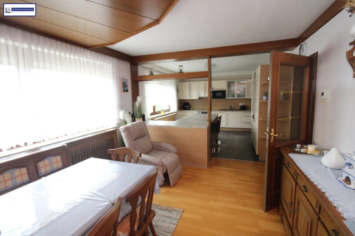 Gepflegter Bungalow in Ruhelage - Bild 1