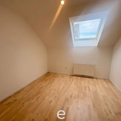 Wohnfeeling im Altbau-Stil - DG-Wohnung in Linz, saniert und sofort verfügbar! - Bild 3