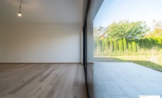 Koffer packen - einziehen! Bezugsfertige Doppelhaushälfte mit Blick auf das Wasser und 464 m2 Grundfläche!