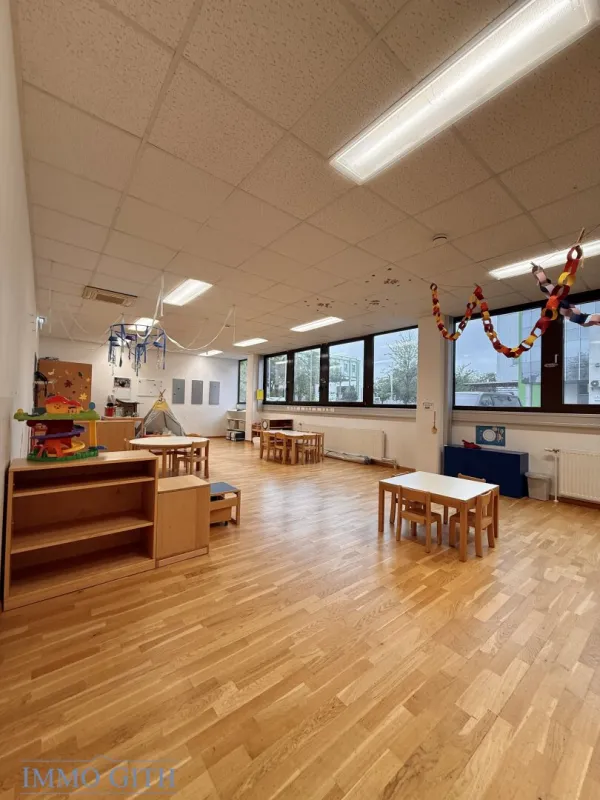 VOLL AUSGESTATTETER KINDERGARTEN IN TOP-LAGE IM INDUSTRIEGEBIET LIESING – IDEAL FÜR ELTERN AM ARBEITSPLATZ - Bild 1