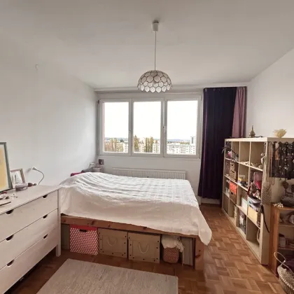 Großzügige Wohnung mit Loggia in zentraler Lage – ideal für Familie oder WG - Bild 2